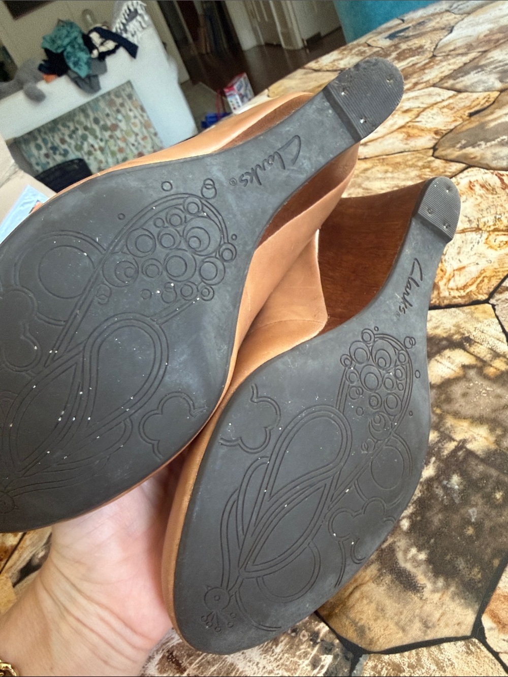 Clarks Indigo Cognac Leather Wooden Wedge Pumps Women’s Size 9.5 Comfort Shoes - Picture 4 of 6